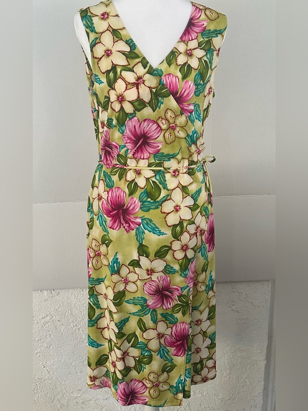 Floral V-Neck Sleeveless Summer Dress